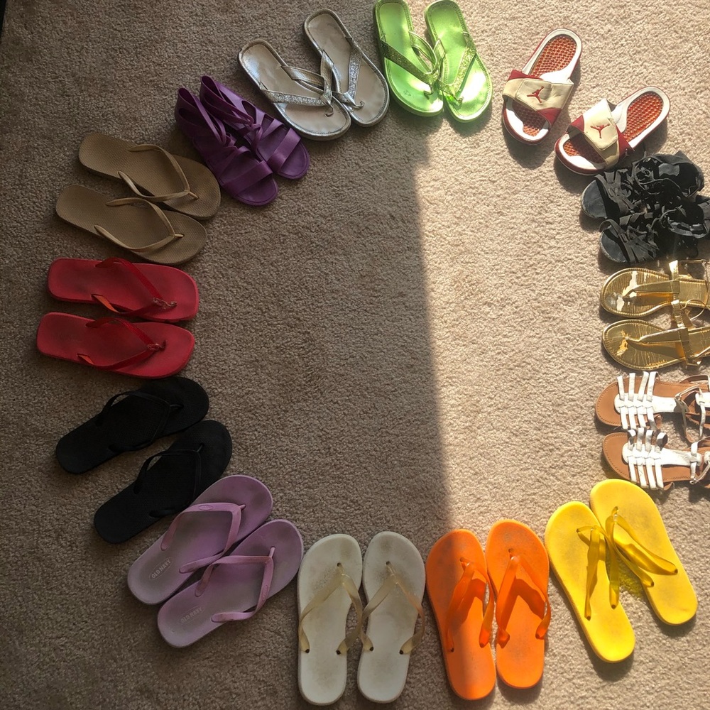 9 pairs of sandals
